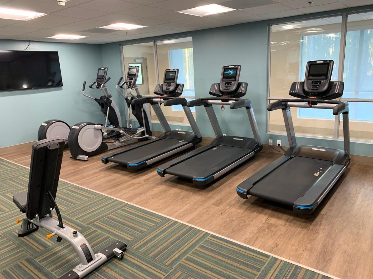 Holiday Inn Express & Suites Wilmington West - Medical Park By Ihg Kültér fotó