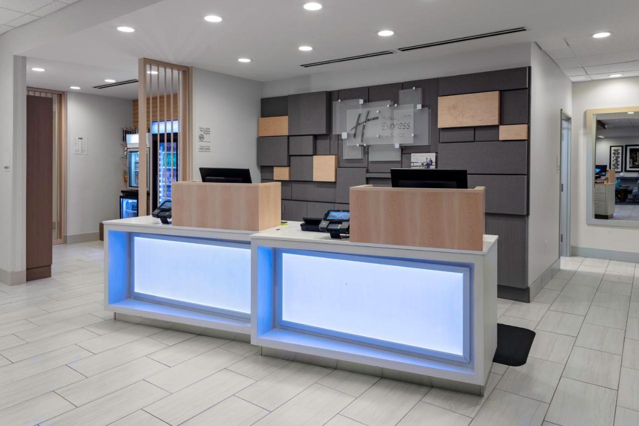 Holiday Inn Express & Suites Wilmington West - Medical Park By Ihg Kültér fotó