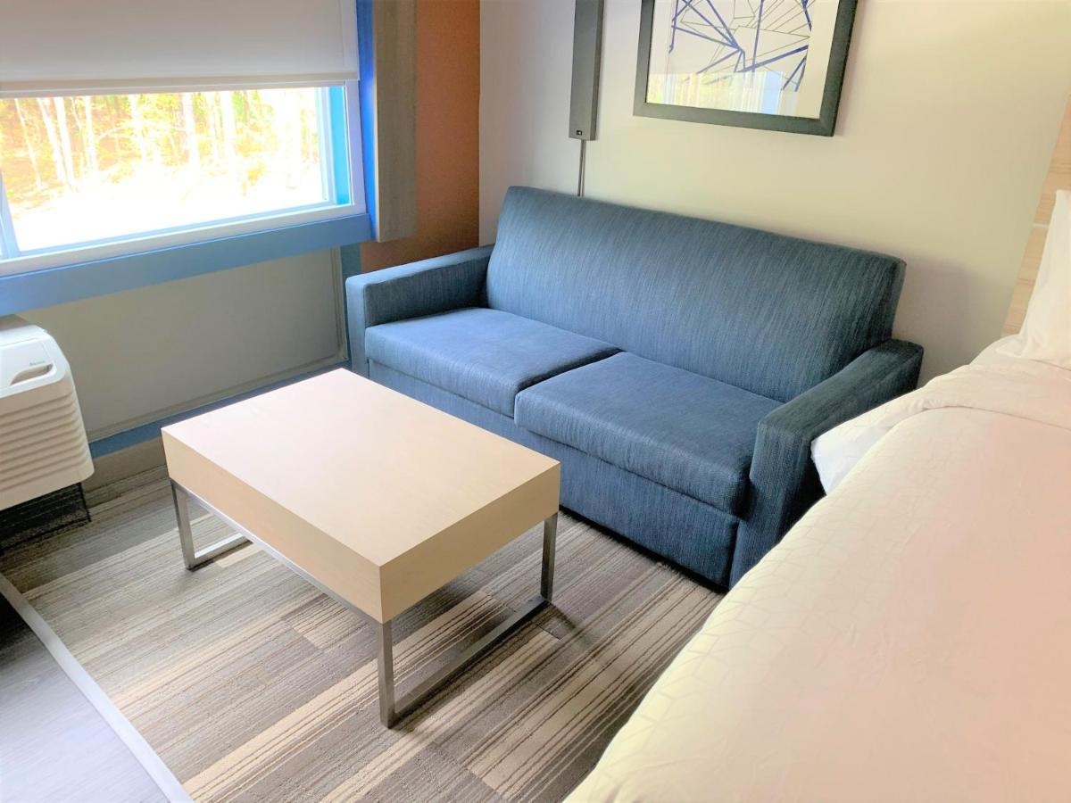 Holiday Inn Express & Suites Wilmington West - Medical Park By Ihg Kültér fotó